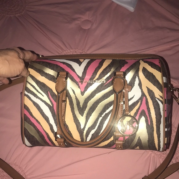 💕Gorgeous MK Bag’ super rare unique beautiful satchel bag 💕 NWTO!!! - Picture 13 of 15